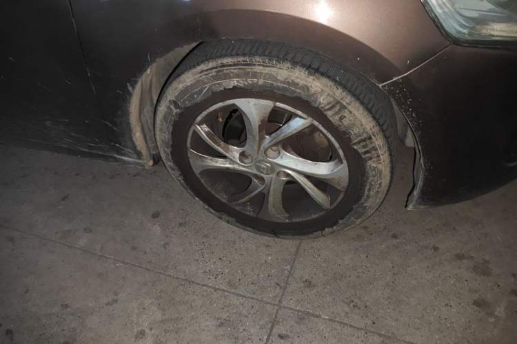 Used Citroen Elysee 2014 1.6L Manual Fashion Edition Right Front Wheel Hub