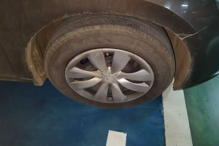 Used Citroen Elysee 2014 1.6L Manual Fashion Edition Right Front Wheel Hub