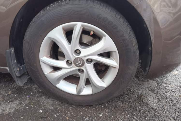 Used Citroen Elysee 2014 1.6L Manual Comfort Model Right Front Wheel Hub