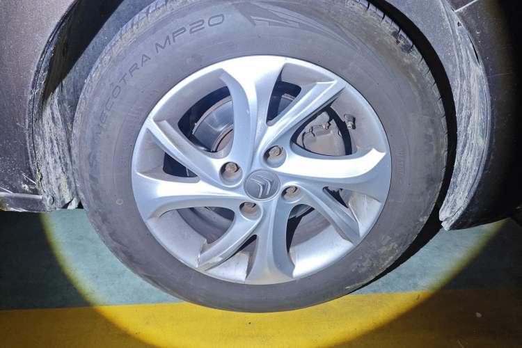 Used Citroen Elysee 2014 1.6L Manual Comfort Model Right Front Wheel Hub