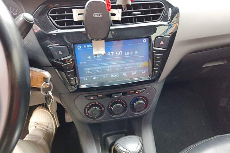 Used Citroen Elysee 2014 1.6L Automatic Fashion Model Audio And AC Panel
