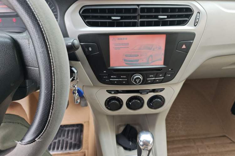 Used Citroen Elysee 2014 1.6L Automatic Fashion Model Audio And AC Panel