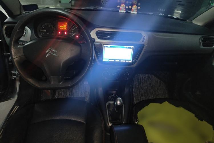 Used Citroen Elysee 2014 1.6L Manual Fashion Edition Center Console