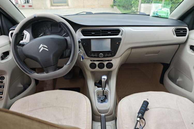 Used Citroen Elysee 2014 1.6L Automatic Fashion Model Center Console