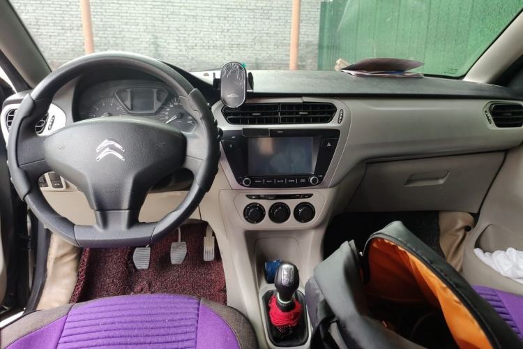 Used Citroen Elysee 2014 1.6L Manual Fashion Edition Center Console