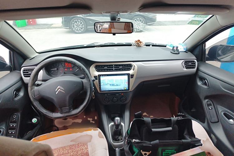 Used Citroen Elysee 2014 1.6L Manual Fashion Edition Center Console