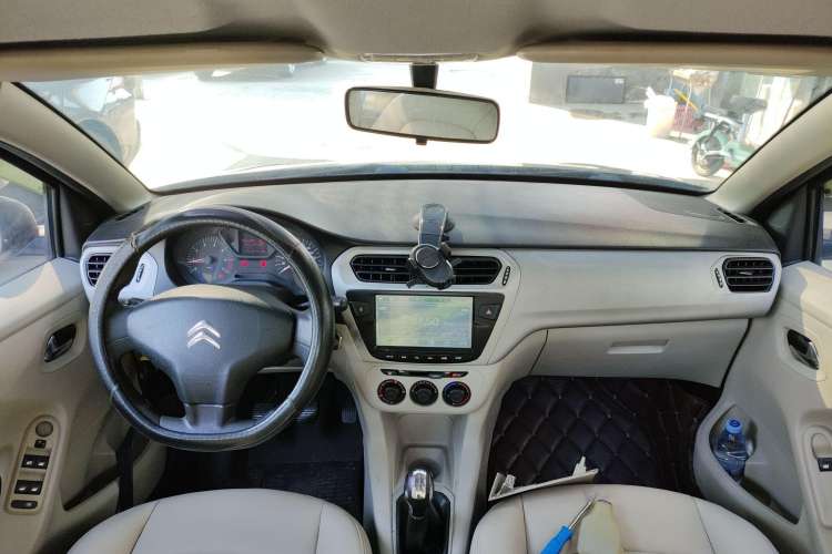 Used Citroen Elysee 2014 1.6L Manual Fashion Edition Center Console
