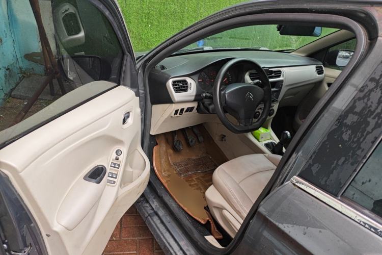 Used Citroen Elysee 2014 WTCC Commemorative Edition 1.6L Manual Fashion Model Driver Seat