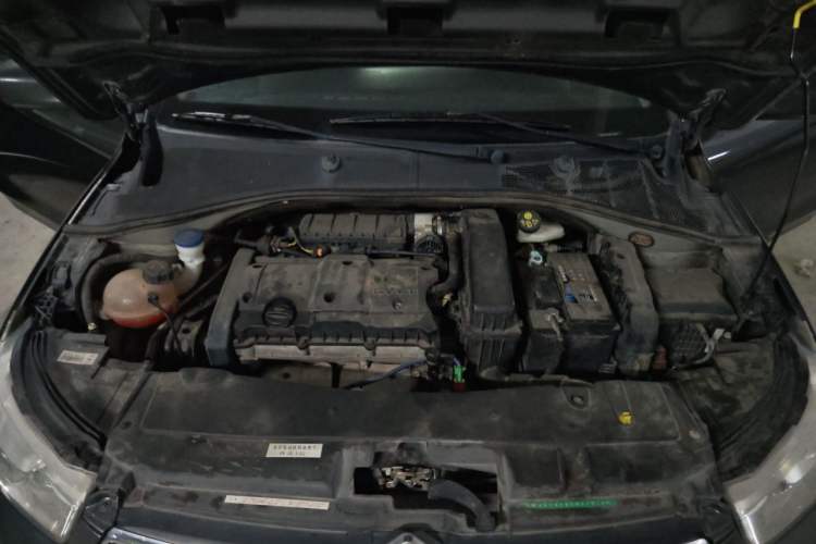 Used Citroen Elysee 2014 1.6L Manual Fashion Edition Engine Bay