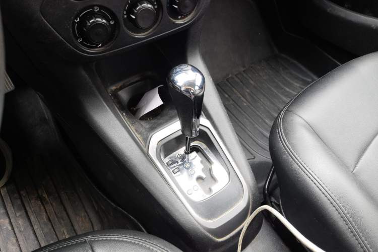 Used Citroen Elysee 2014 1.6L Automatic Fashion Model Gear Lever