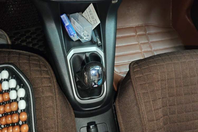 Used Citroen Elysee 2014 1.6L Manual Fashion Edition Gear Lever