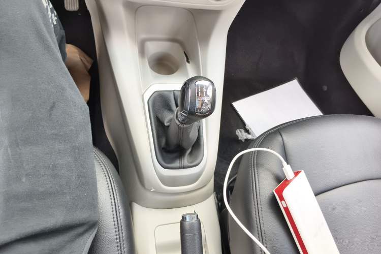 Used Citroen Elysee 2014 1.6L Manual Fashion Edition Gear Lever