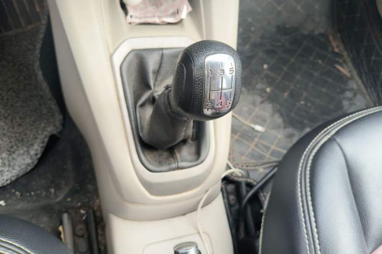Used Citroen Elysee 2014 1.6L Manual Fashion Edition Gear Lever