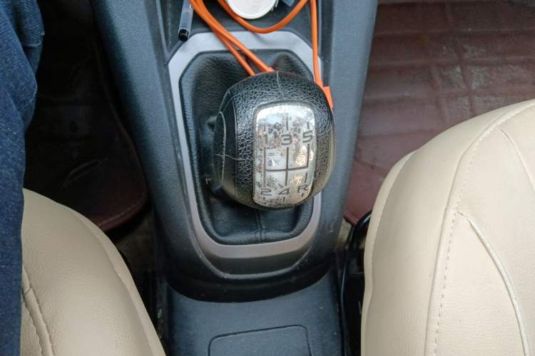 Used Citroen Elysee 2014 1.6L Manual Fashion Edition Gear Lever