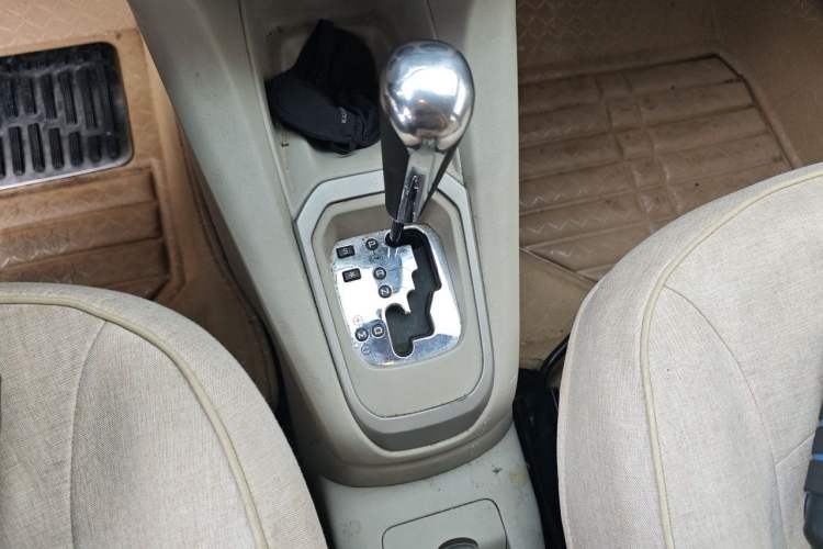 Used Citroen Elysee 2014 1.6L Automatic Fashion Model Gear Lever