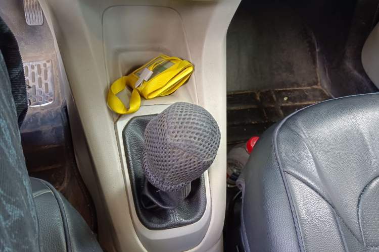 Used Citroen Elysee 2014 1.6L Manual Comfort Model Gear Lever