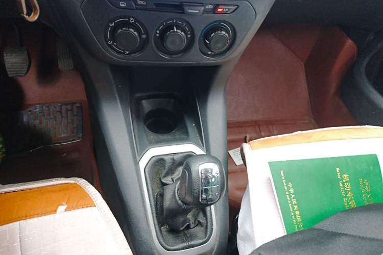 Used Citroen Elysee 2014 1.6L Manual Fashion Edition Gear Lever