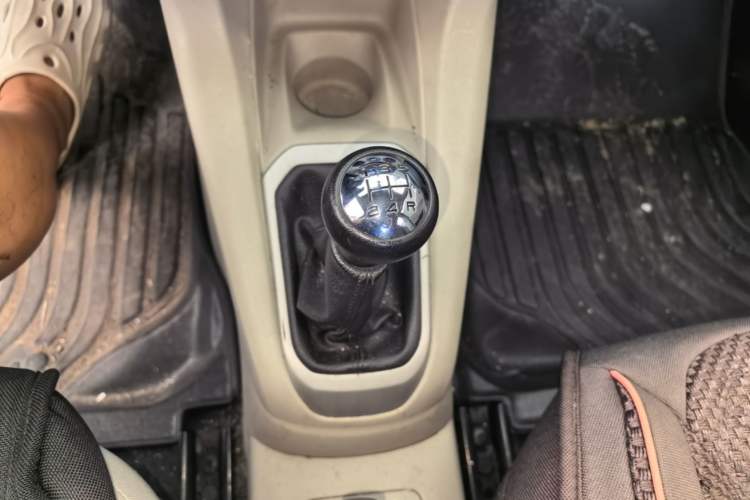 Used Citroen Elysee 2014 1.6L Manual Fashion Edition Gear Lever