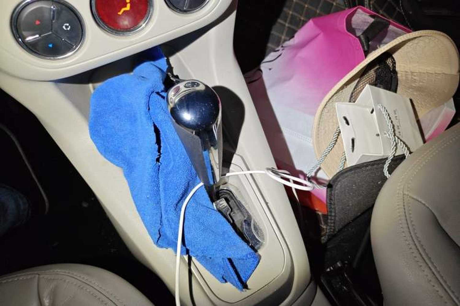 Used Citroen Elysee 2014 1.6L Automatic Fashion Model Gear Lever