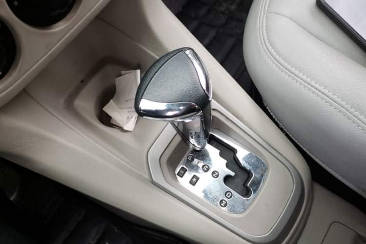 Used Citroen Elysee 2014 1.6L Automatic Fashion Model Gear Lever