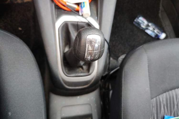 Used Citroen Elysee 2014 1.6L Manual Comfort Model Gear Lever