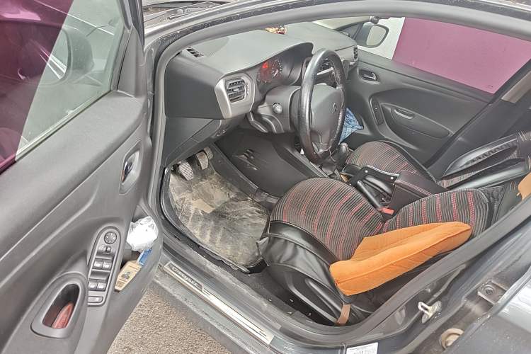Used Citroen Elysee 2014 1.6L Manual Fashion Edition Interior 3