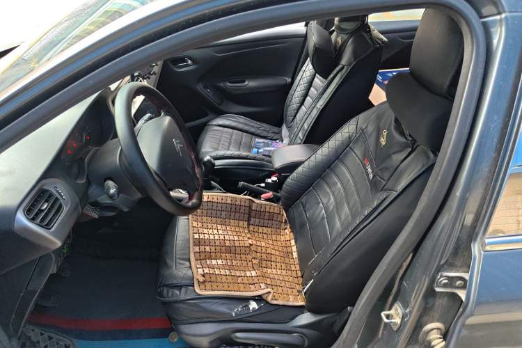 Used Citroen Elysee 2014 1.6L Manual Fashion Model with Sunroof CNG Version Left Front Seat