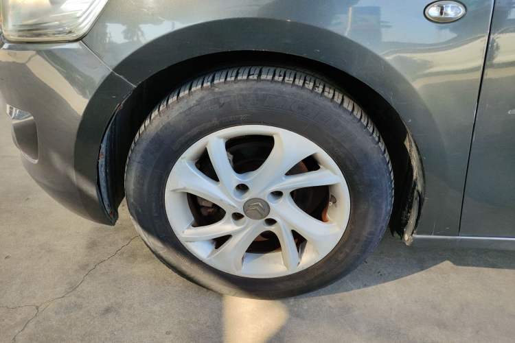 Used Citroen Elysee 2014 1.6L Manual Fashion Edition Left Front Wheel Hub