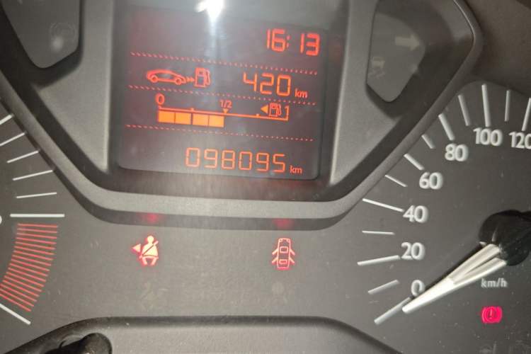 Used Citroen Elysee 2014 1.6L Manual Fashion Edition Odometer Close Up
