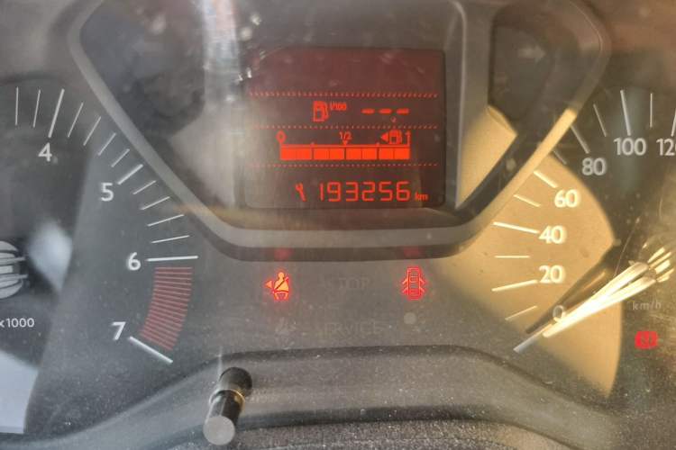 Used Citroen Elysee 2014 1.6L Manual Fashion Model CNG Odometer Close Up