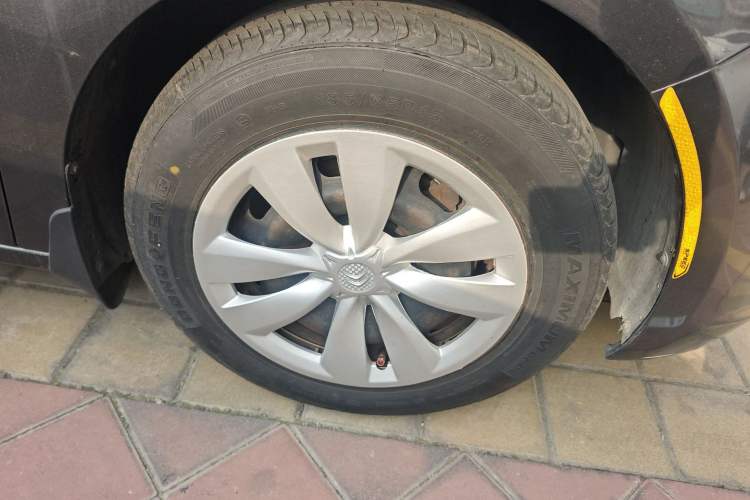 Used Citroen Elysee 2014 1.6L Manual Fashion Edition Right Front Wheel Hub
