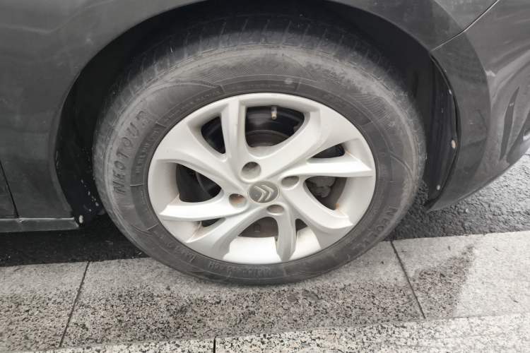 Used Citroen Elysee 2014 1.6L Manual Comfort Model Right Front Wheel Hub