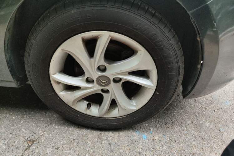 Used Citroen Elysee 2014 1.6L Manual Comfort Model Right Front Wheel Hub