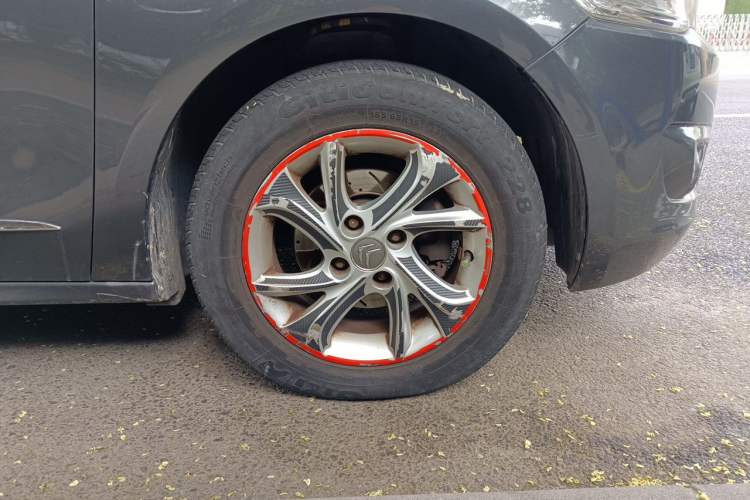 Used Citroen Elysee 2014 1.6L Manual Comfort Model Right Front Wheel Hub