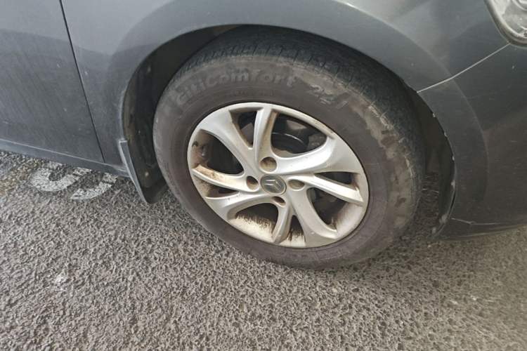 Used Citroen Elysee 2014 1.6L Manual Fashion Edition Right Front Wheel Hub