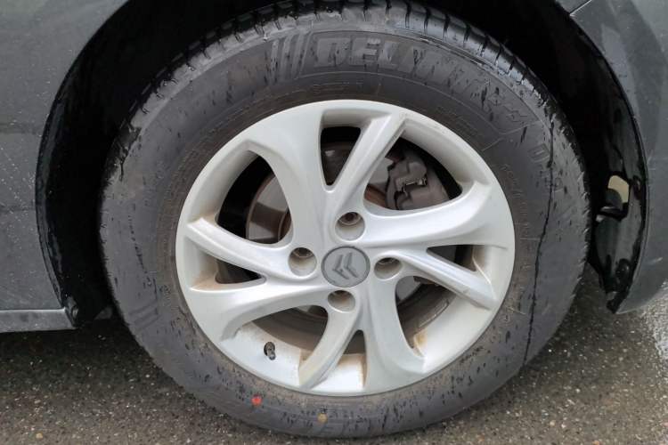 Used Citroen Elysee 2014 1.6L Manual Fashion Edition Right Front Wheel Hub