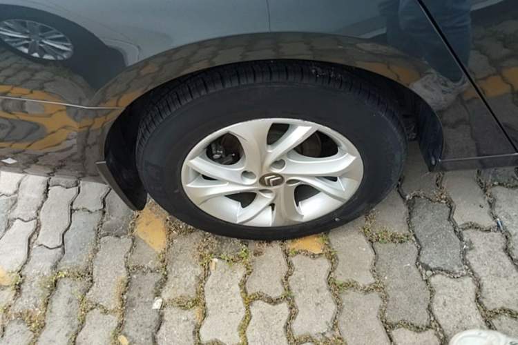 Used Citroen Elysee 2014 1.6L Automatic Comfort Model Right Rear Wheel Hub