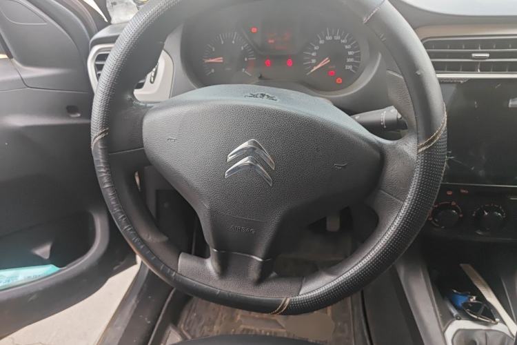 Used Citroen Elysee 2014 1.6L Manual Fashion Model CNG Steering Wheel