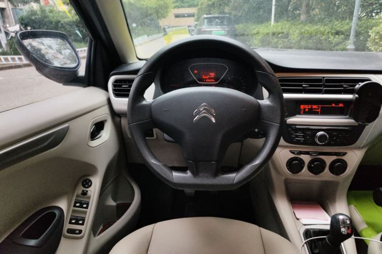 Used Citroen Elysee 2014 1.6L Manual Comfort Model Steering Wheel
