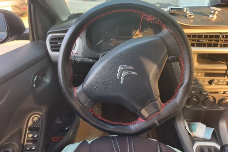 Used Citroen Elysee 2014 1.6L Manual Fashion Model CNG Steering Wheel