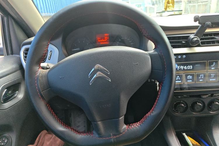 Used Citroen Elysee 2014 1.6L Manual Fashion Model with Sunroof CNG Version Steering Wheel