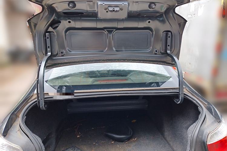 Used Citroen Elysee 2014 1.6L Automatic Fashion Model Trunk