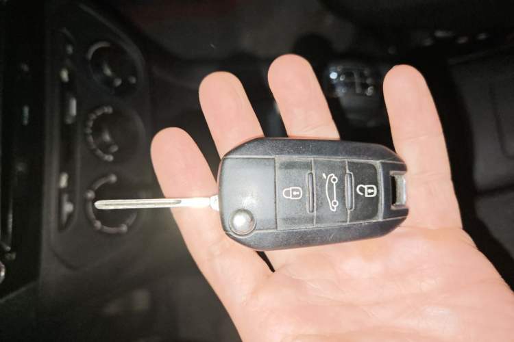 Used Citroen Elysee 2014 1.6L Manual Fashion Edition Vehicle Key