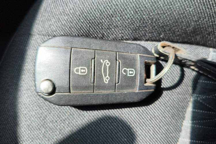 Used Citroen Elysee 2014 1.6L Manual Comfort Model Vehicle Key