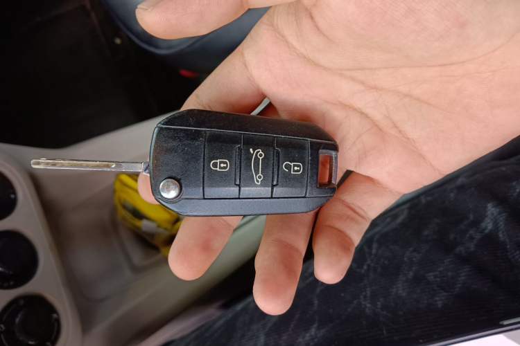 Used Citroen Elysee 2014 1.6L Manual Comfort Model Vehicle Key