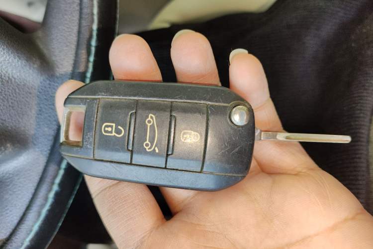 Used Citroen Elysee 2014 1.6L Manual Fashion Edition Vehicle Key
