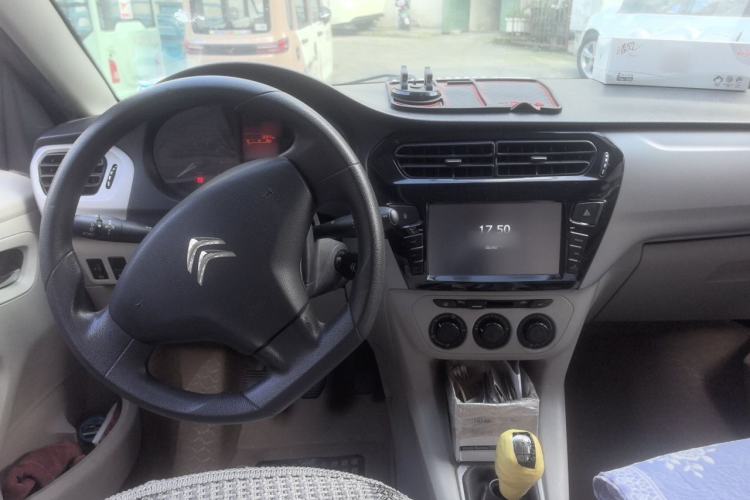 Used Citroen Elysee 2014 1.6L Manual Fashion Edition Center Console