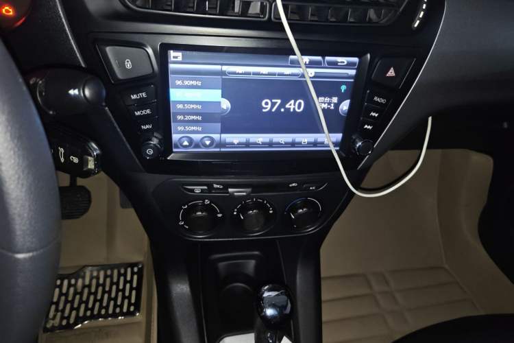Used Citroen Elysee 2014 1.6L Automatic Fashion Model Audio And AC Panel