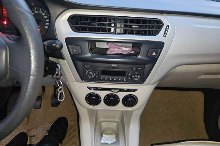 Used Citroen Elysee 2014 1.6L Manual Fashion Edition Audio And AC Panel