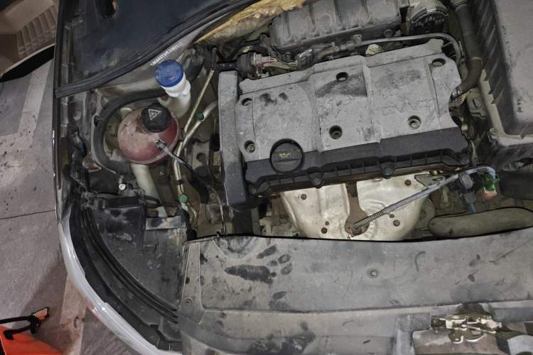 Used Citroen Elysee 2014 1.6L Automatic Fashion Model Engine Bay Right